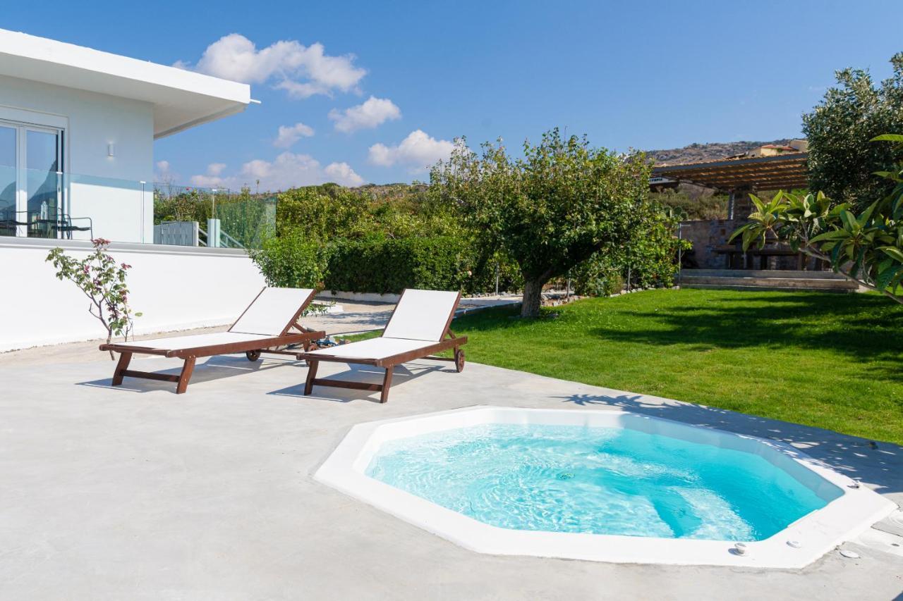 Queen'S Gem Luxury Villa - Heated Jacuzzi & Pool Χερσόνησος Εξωτερικό φωτογραφία