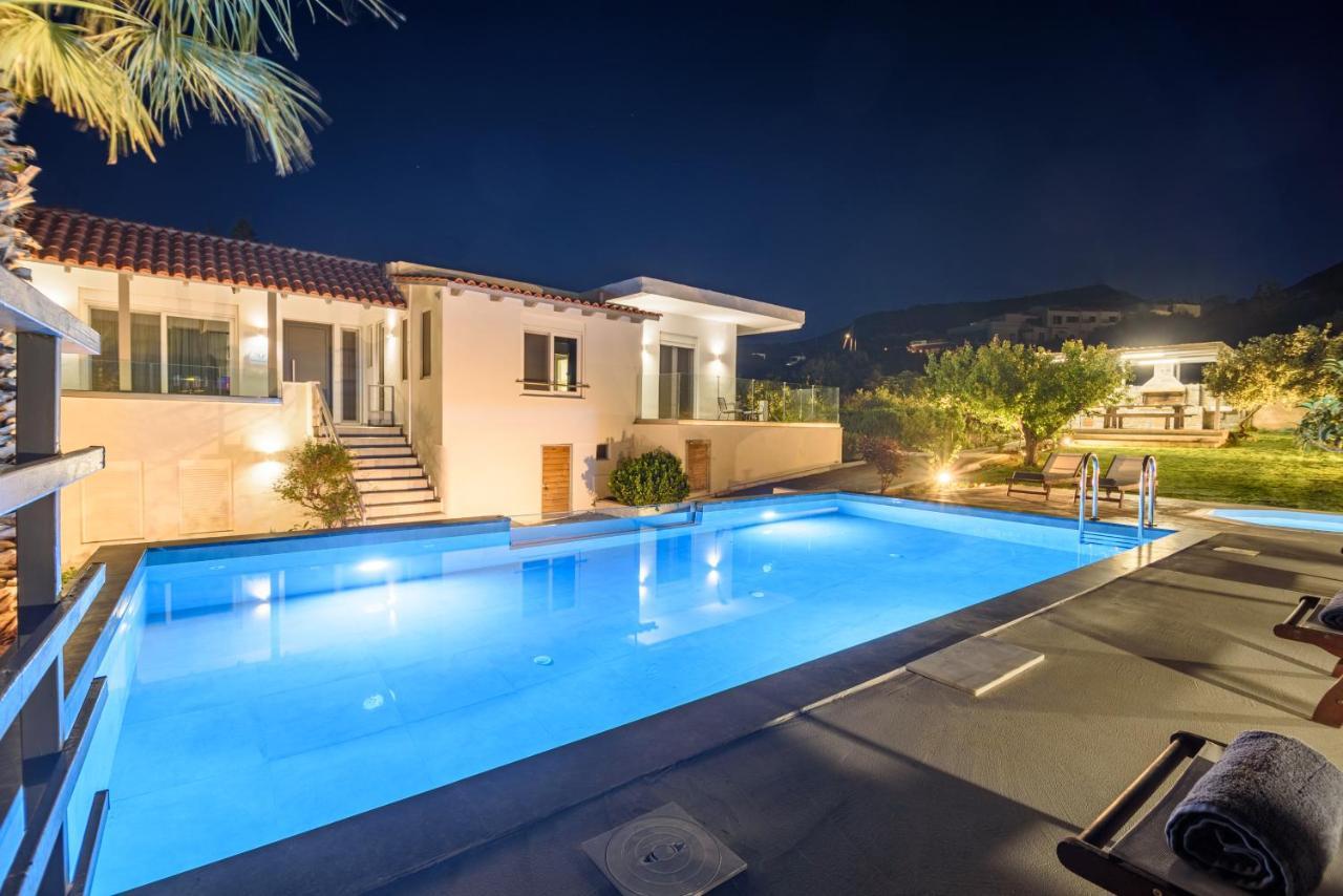 Queen'S Gem Luxury Villa - Heated Jacuzzi & Pool Χερσόνησος Εξωτερικό φωτογραφία