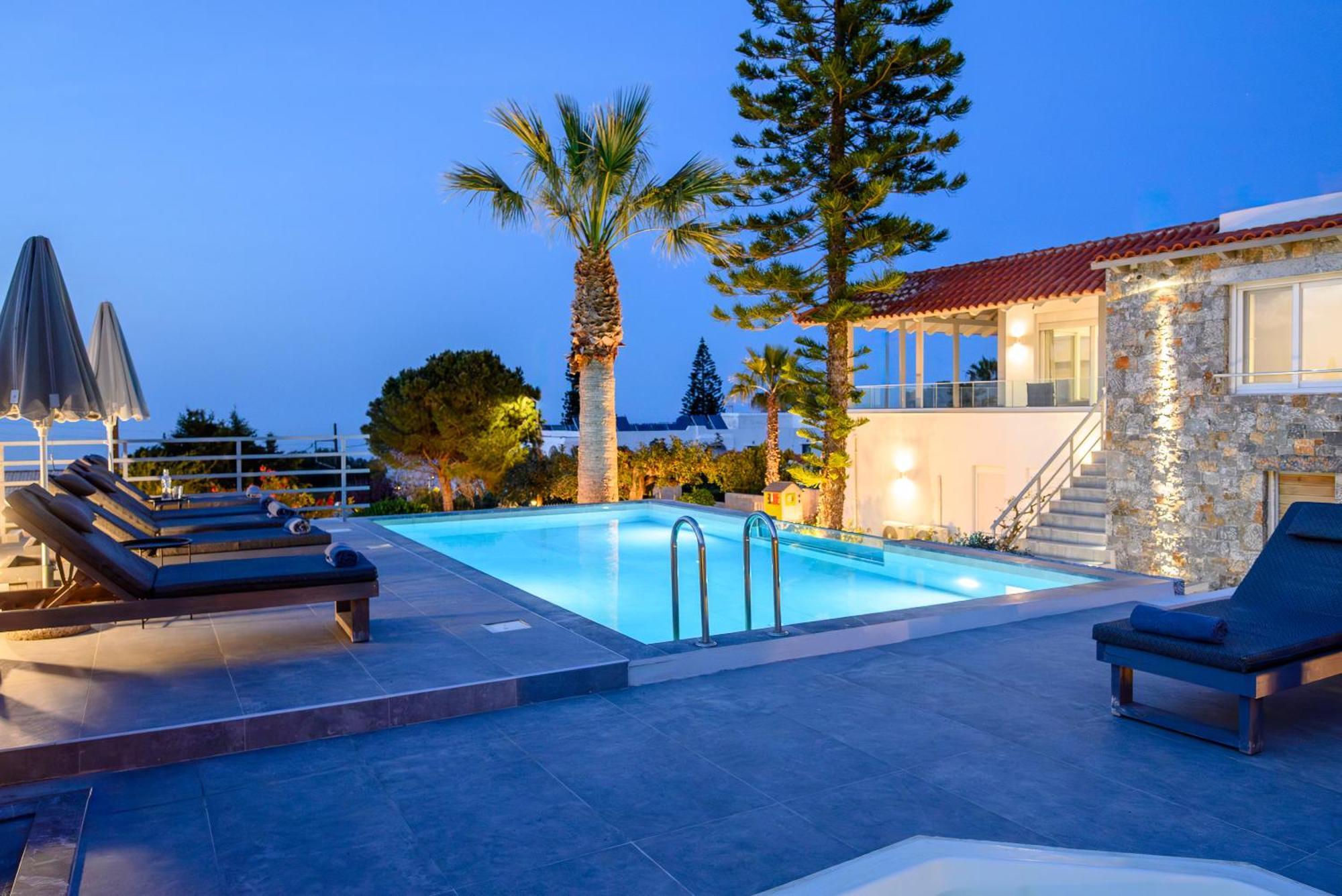 Queen'S Gem Luxury Villa - Heated Jacuzzi & Pool Χερσόνησος Εξωτερικό φωτογραφία