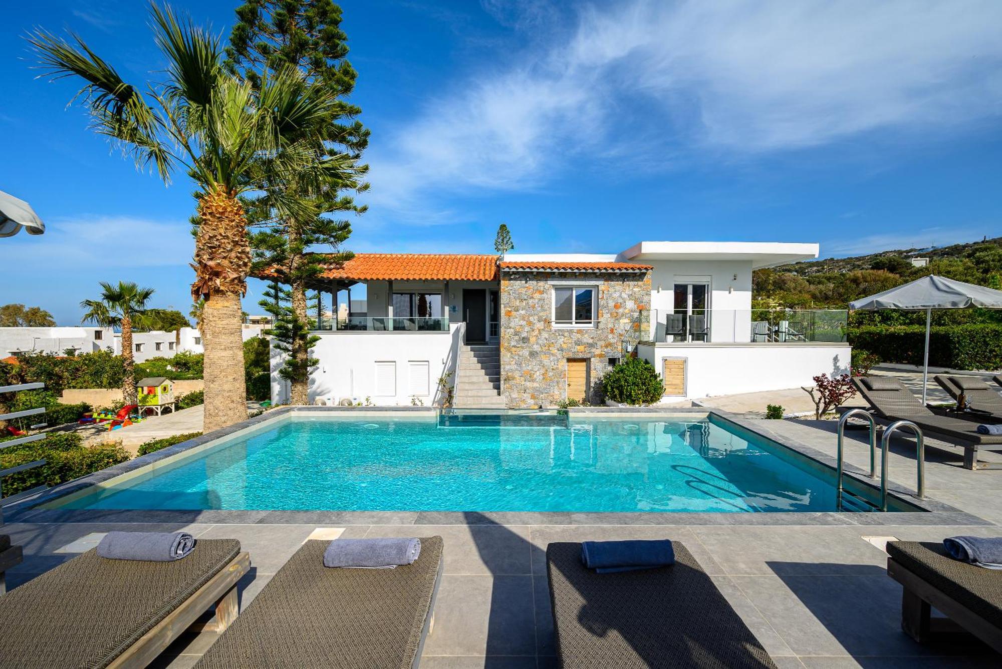 Queen'S Gem Luxury Villa - Heated Jacuzzi & Pool Χερσόνησος Εξωτερικό φωτογραφία