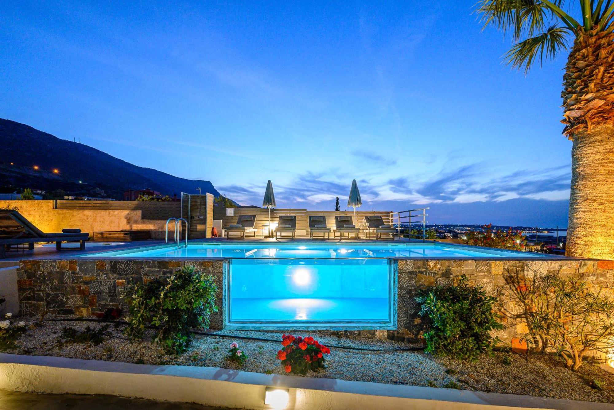Queen'S Gem Luxury Villa - Heated Jacuzzi & Pool Χερσόνησος Εξωτερικό φωτογραφία