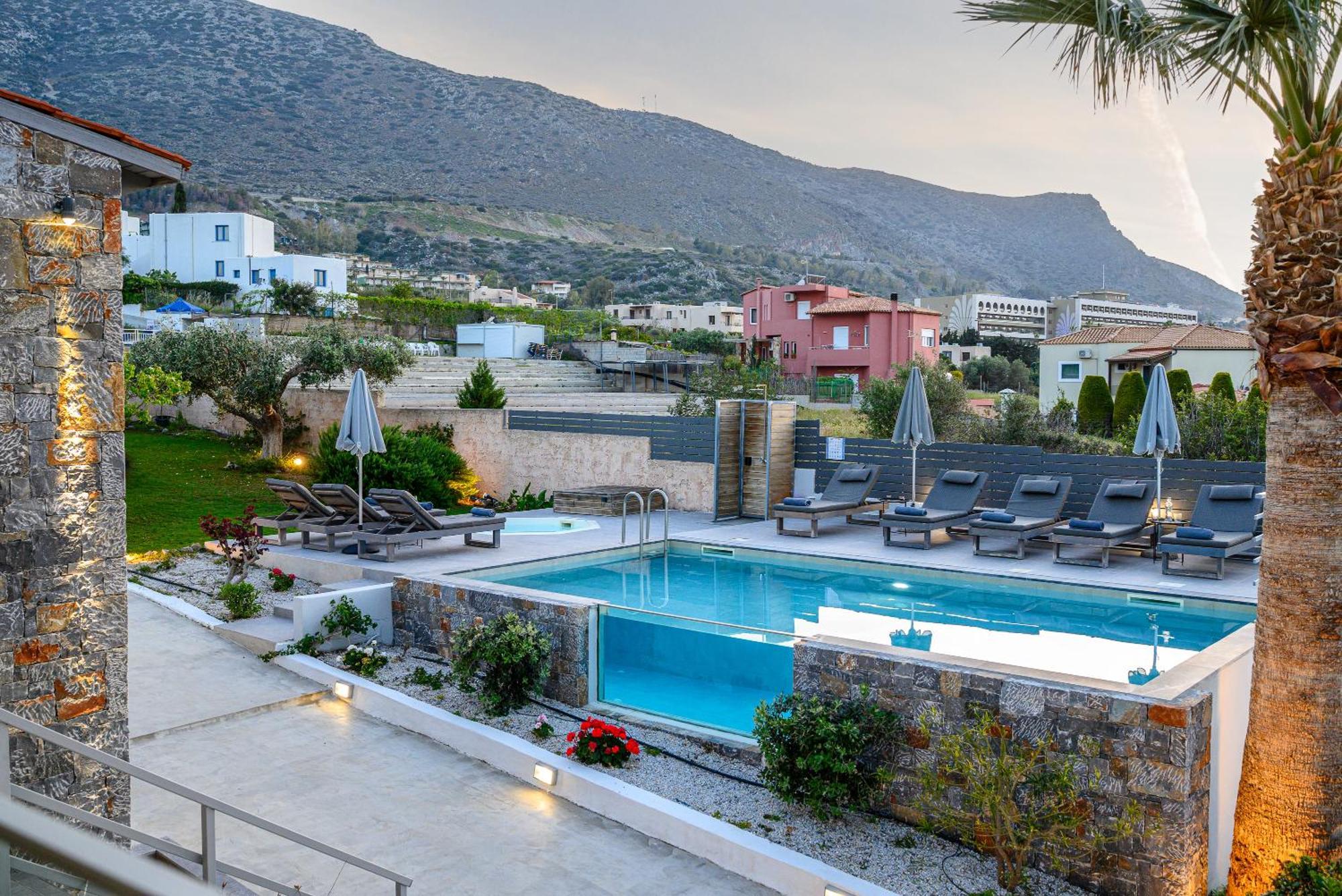 Queen'S Gem Luxury Villa - Heated Jacuzzi & Pool Χερσόνησος Εξωτερικό φωτογραφία